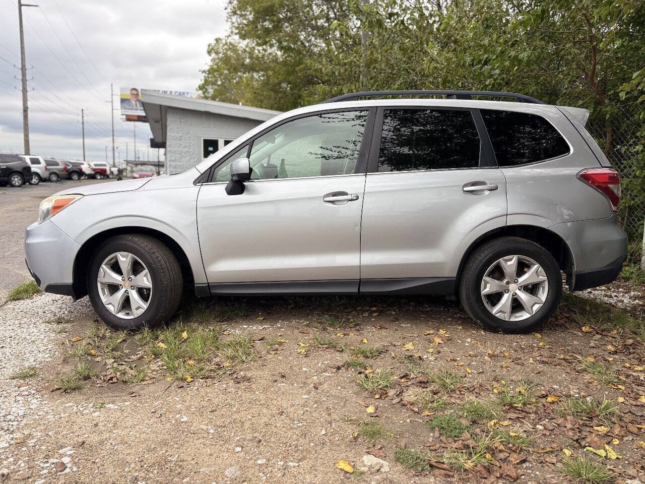 Used 2014 Subaru Forester 2.5i Limited AWD/4WD image 2