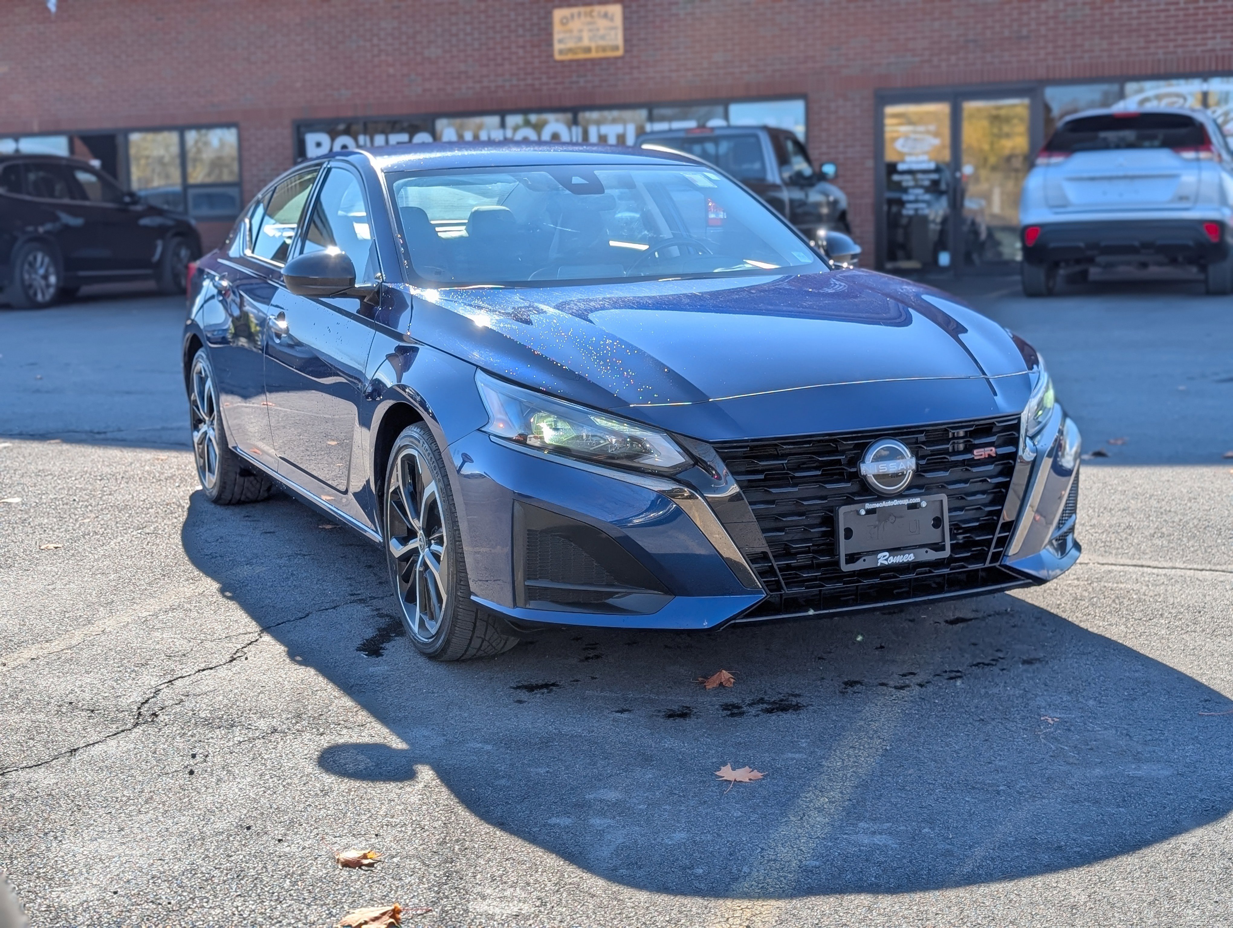 Used 2023 Nissan Altima 2.5 SR image 12