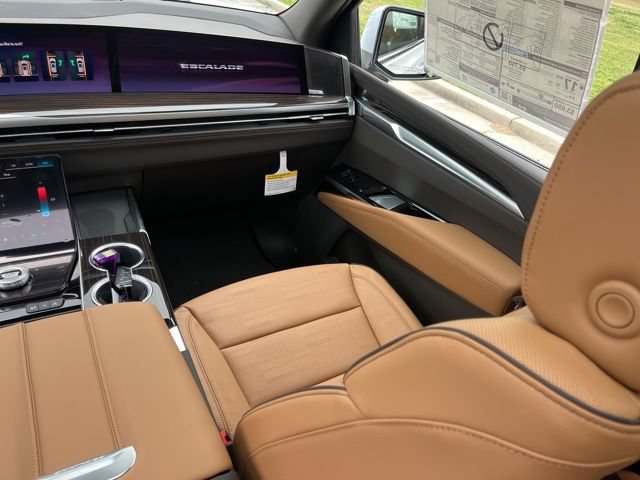 New 2026 Cadillac Escalade ESV Luxury w/ Touring Package RWD image 47