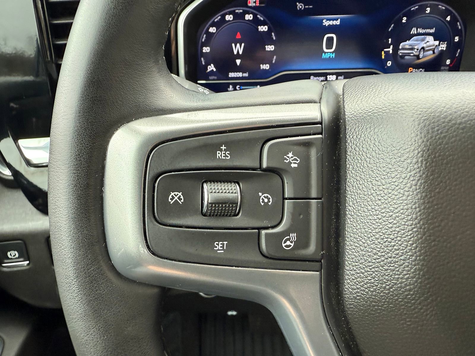 Certified 2024 Chevrolet Silverado 1500 LT AWD/4WD image 33
