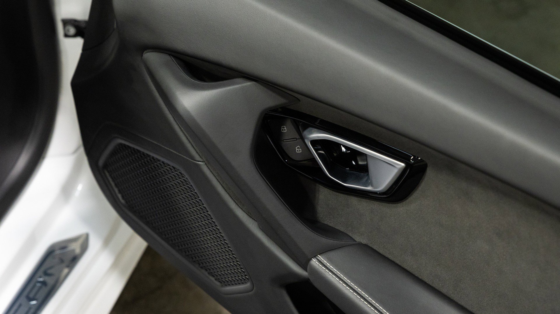 Used 2016 Lamborghini Huracan LP 610-4 image 47