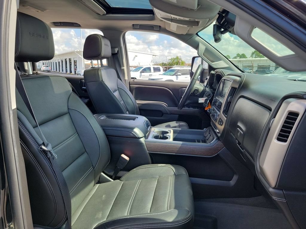 Used 2019 GMC Sierra 3500 Denali w/ Duramax Plus Package AWD/4WD image 27