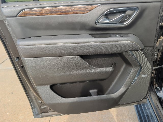 Used 2023 Chevrolet Suburban Premier AWD/4WD image 16