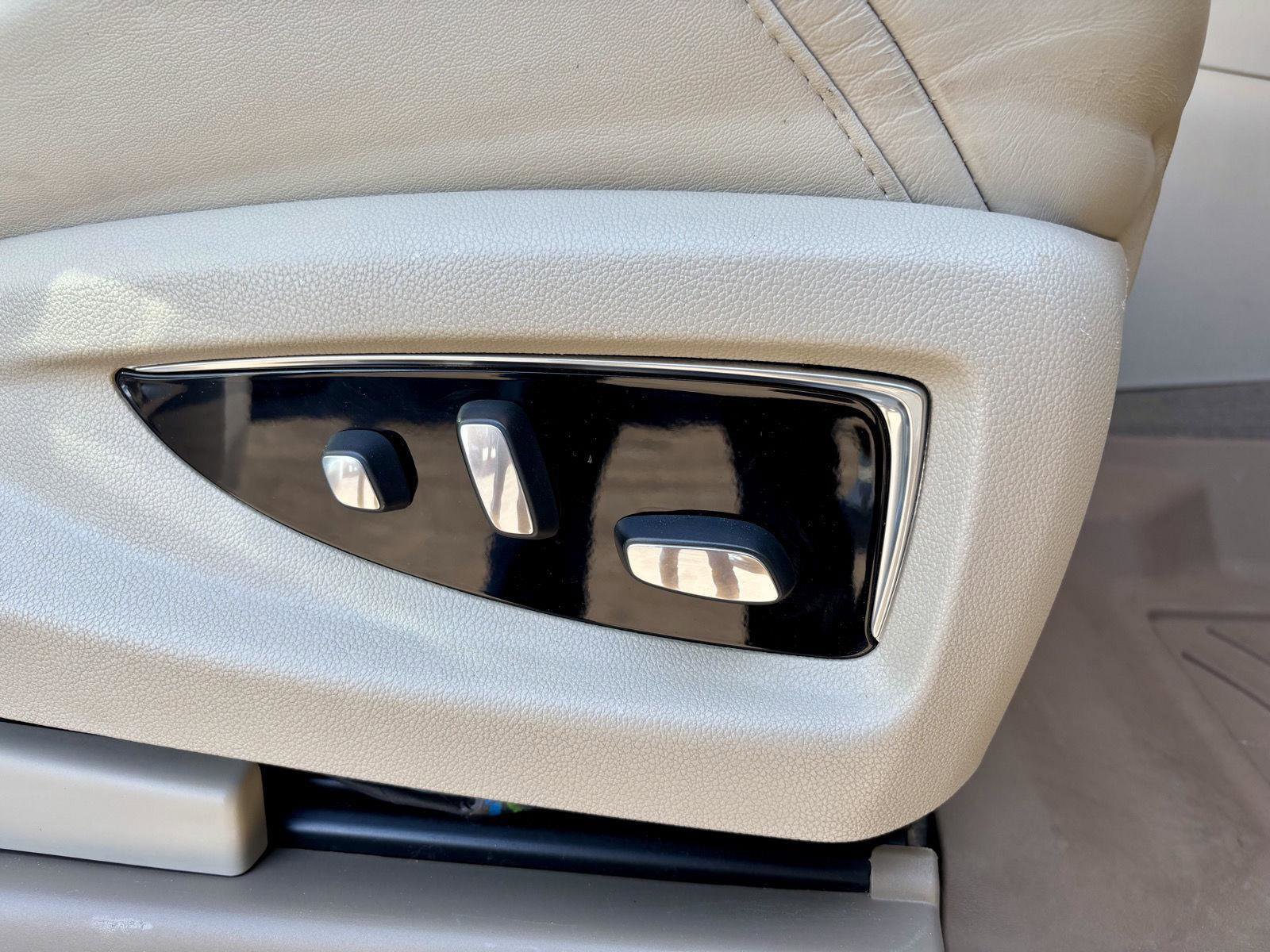 Used 2018 Cadillac Escalade Luxury image 14