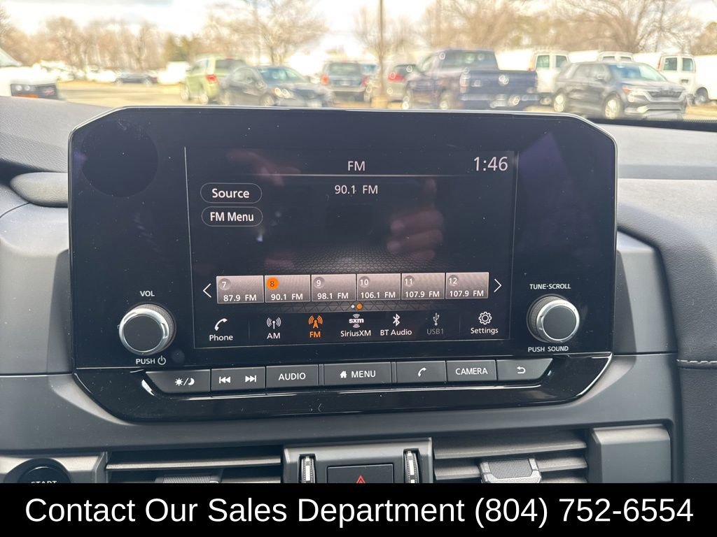 Used 2025 Nissan Pathfinder S image 19