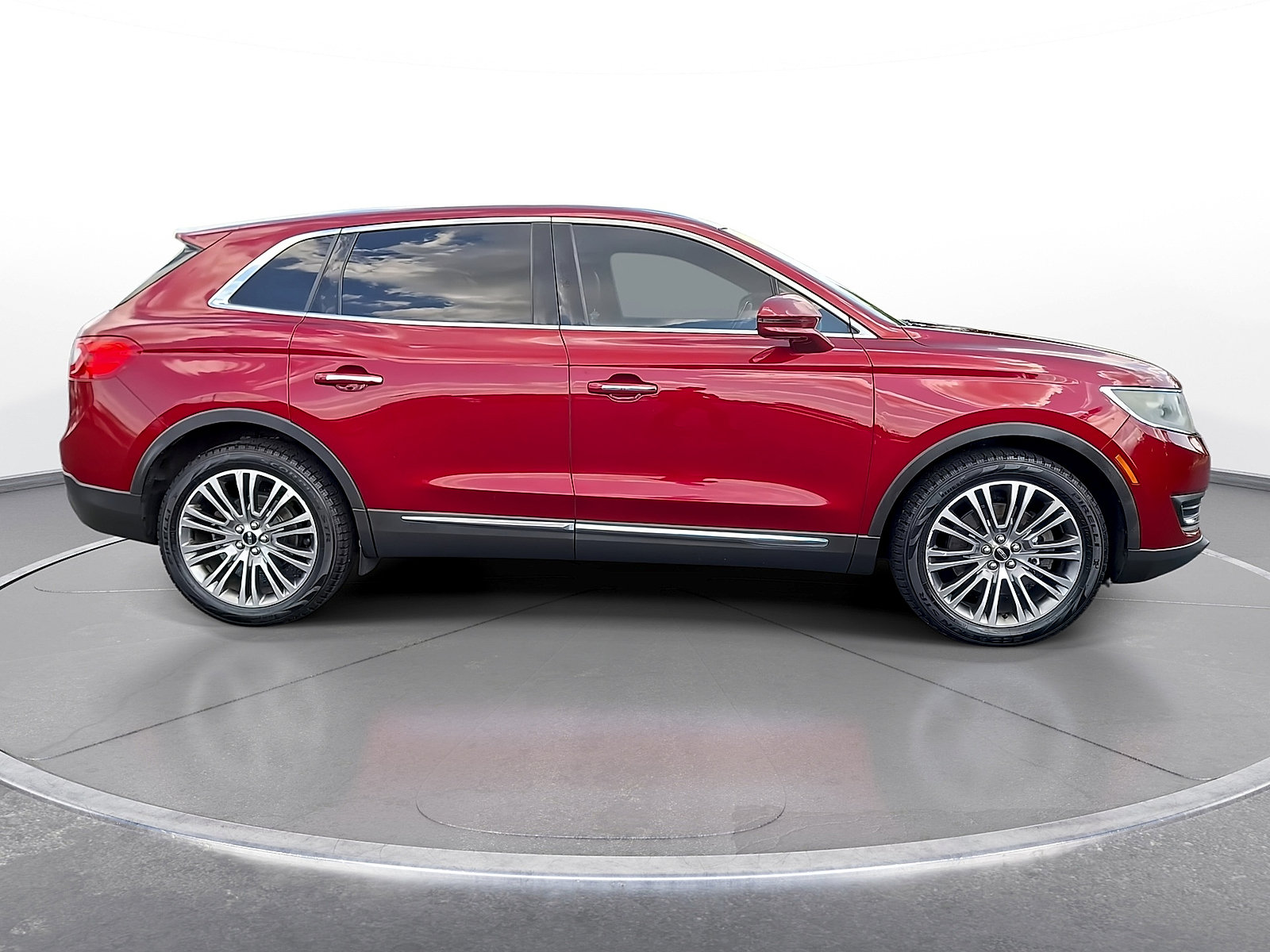 Used 2016 Lincoln MKX Reserve w/ Climate Package AWD/4WD image 9
