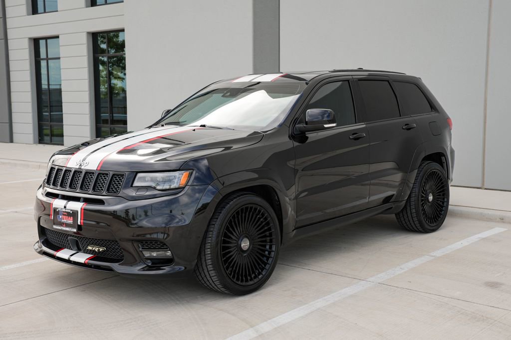 Used 2017 Jeep Grand Cherokee SRT AWD/4WD image 4