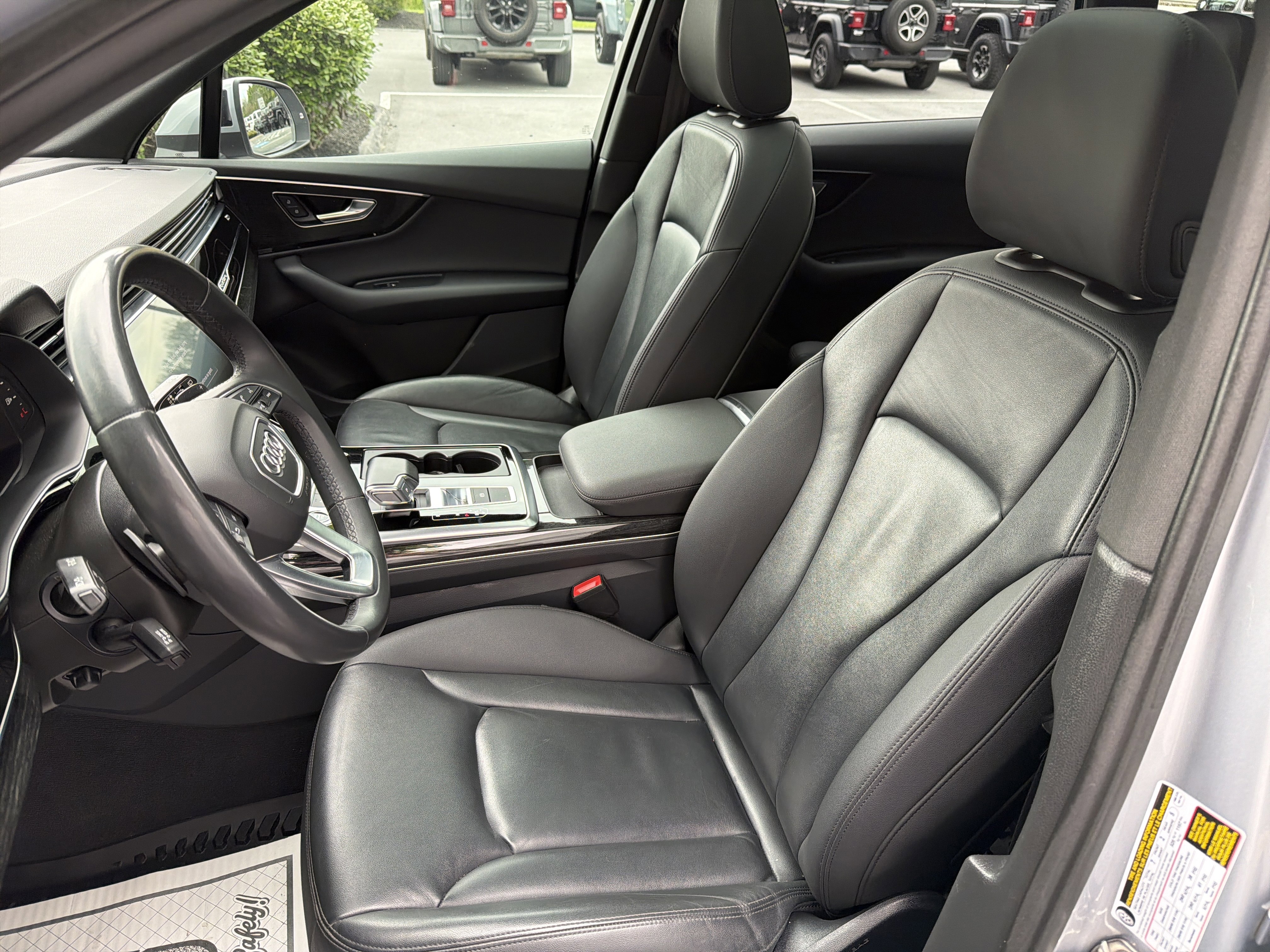 Used 2021 Audi Q7 3.0T Premium w/ Convenience Package AWD/4WD image 12