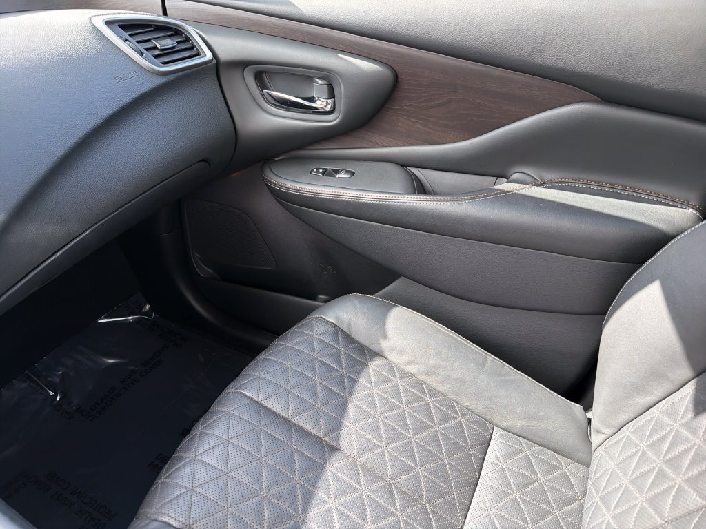 Used 2021 Nissan Murano Platinum w/ Cargo Package FWD image 32