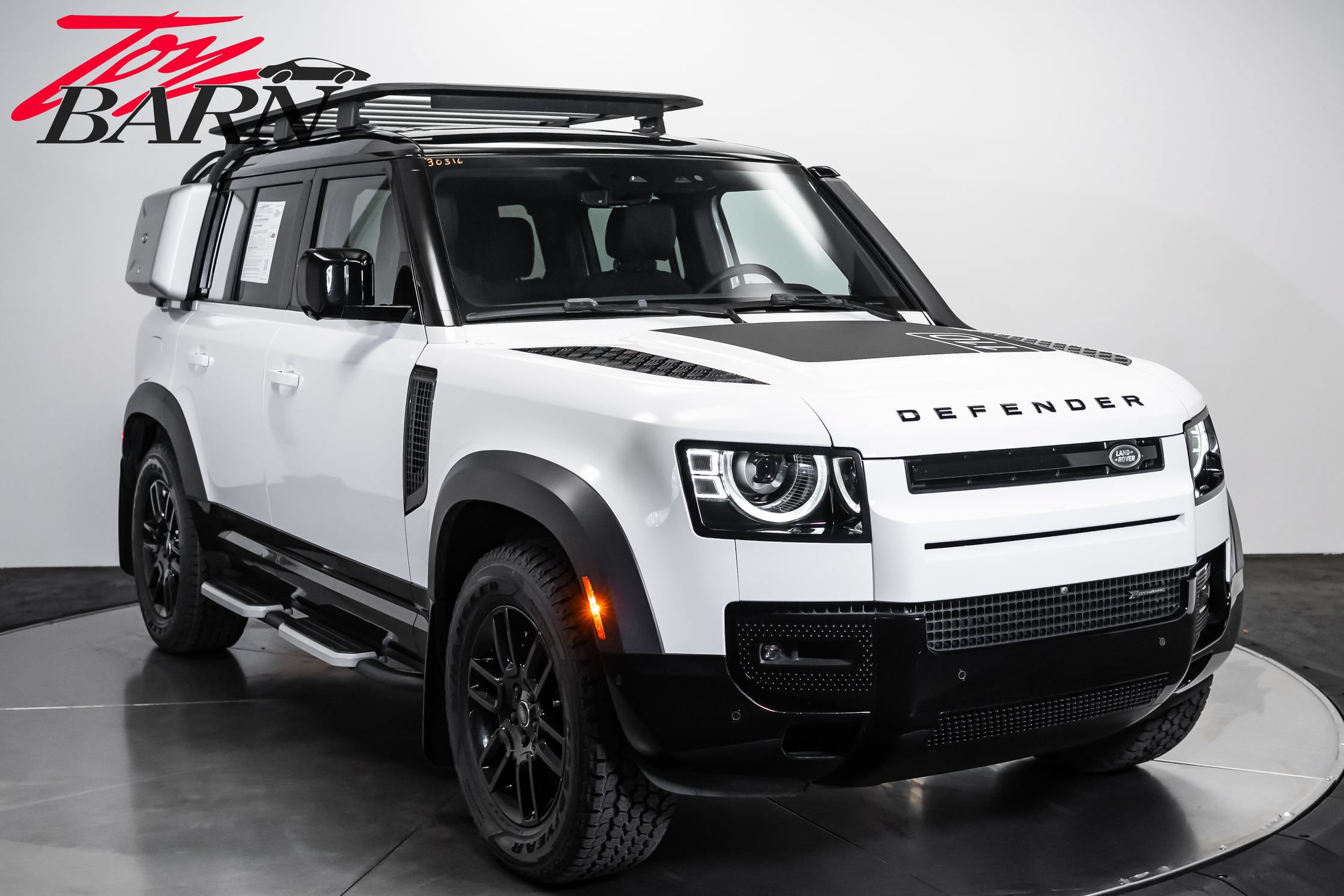 Used 2023 Land Rover Defender 110 X-Dynamic SE AWD/4WD image 7