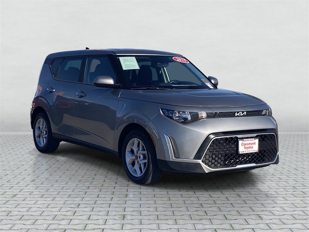 Used 2023 Kia Soul LX w/ Option Group 015 image 10