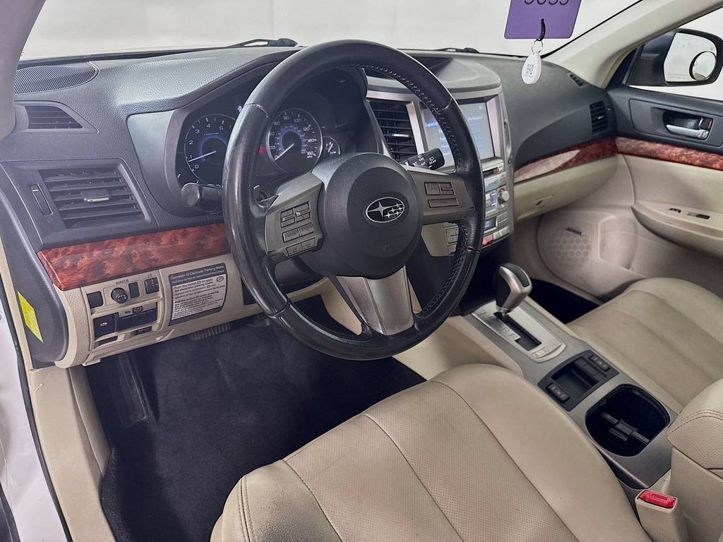 Used 2010 Subaru Outback 3.6R Limited AWD/4WD image 9