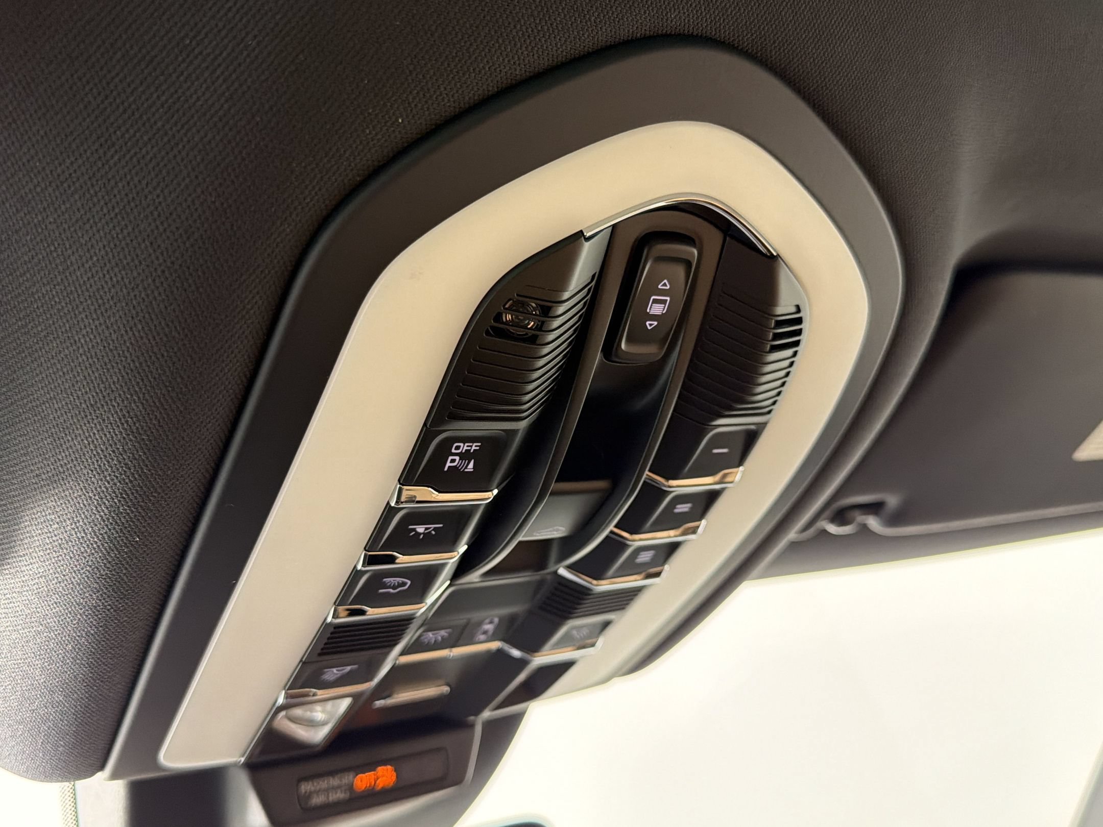 New 2026 Porsche Macan AWD/4WD image 19