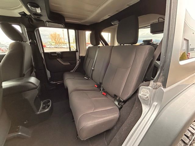 Used 2018 Jeep Wrangler Unlimited Sport S AWD/4WD image 32
