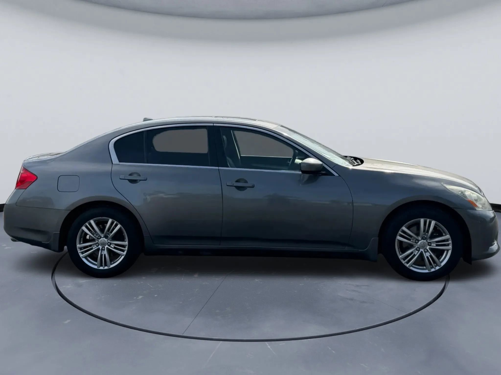 Used 2013 INFINITI G37 x Sedan w/ Premium Pkg image 7