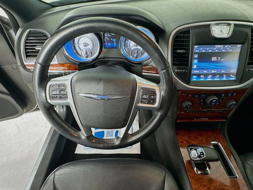 Used 2014 Chrysler 300 RWD image 12