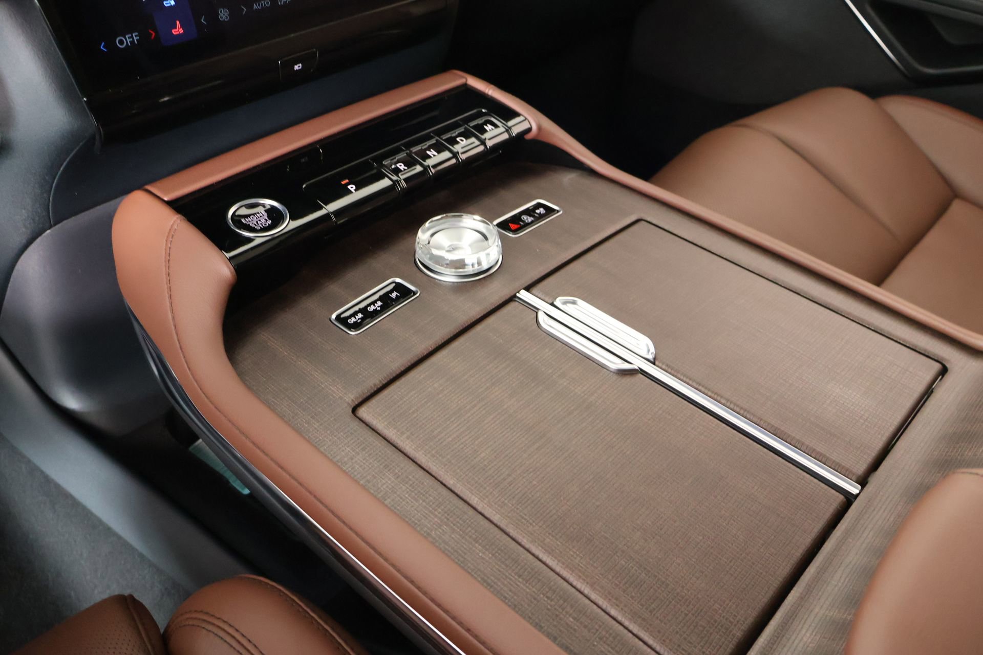 New 2026 Lincoln Navigator Reserve image 9