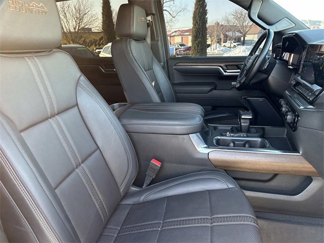 Used 2023 Chevrolet Silverado 1500 High Country w/ High Country Premium Package image 18