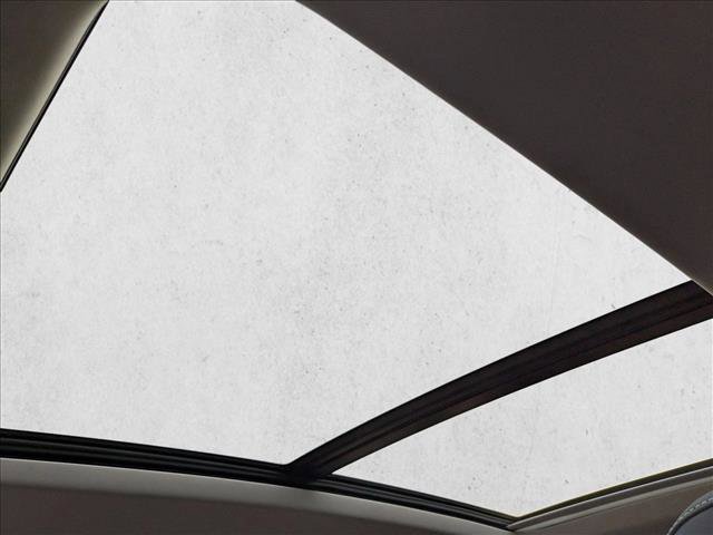 New 2025 Volkswagen Tiguan SE image 14