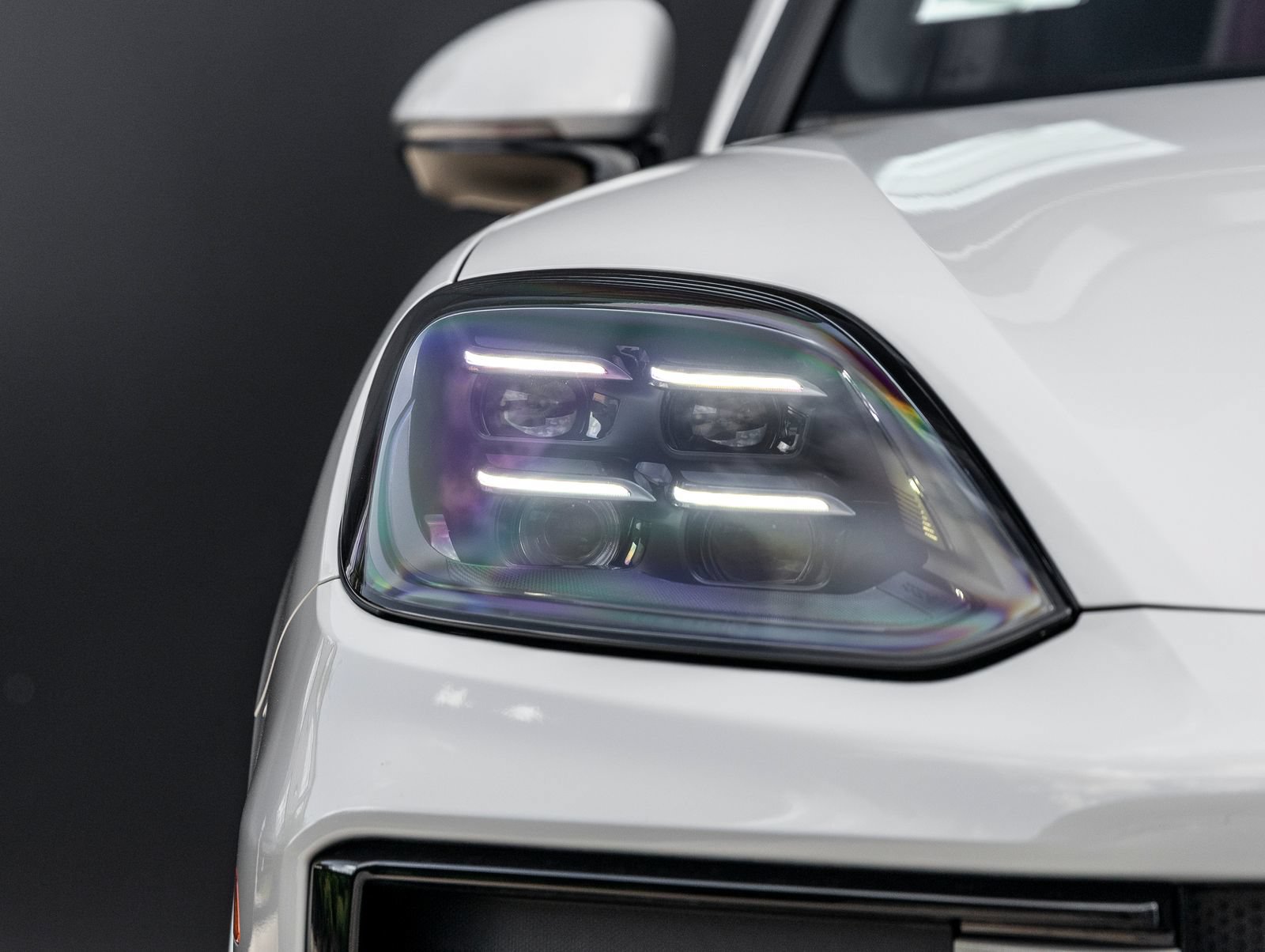 Certified 2025 Porsche Cayenne GTS AWD/4WD image 16