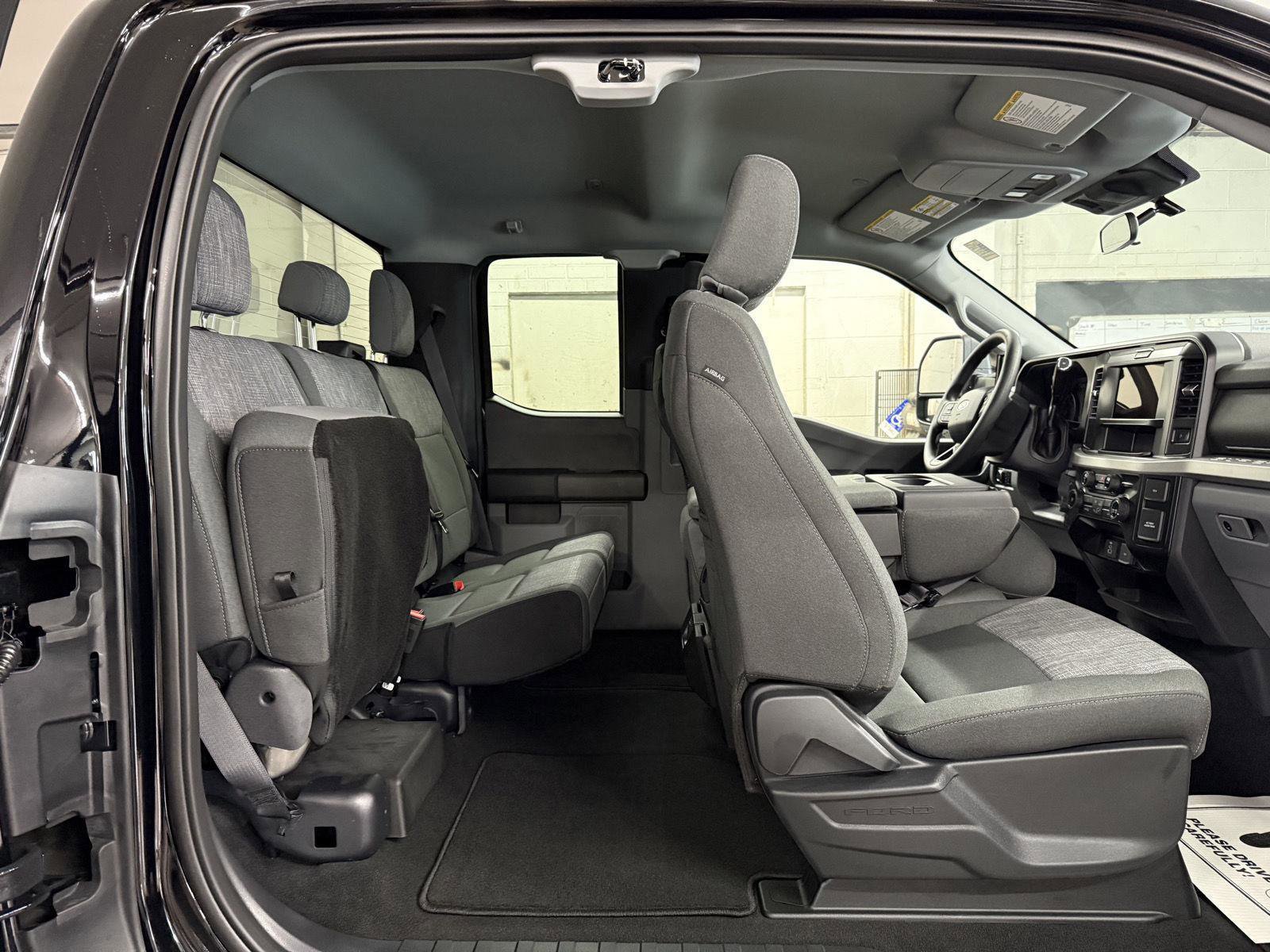 New 2026 Ford F350 XLT w/ FX4 Off-Road Package image 25