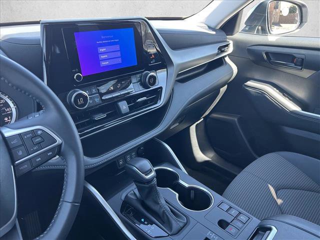Certified 2025 Toyota Highlander LE image 15