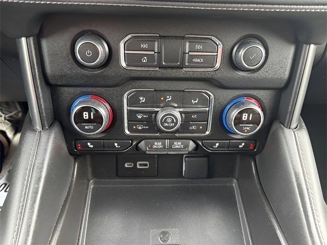 Used 2022 Chevrolet Tahoe LT w/ Luxury Package image 17