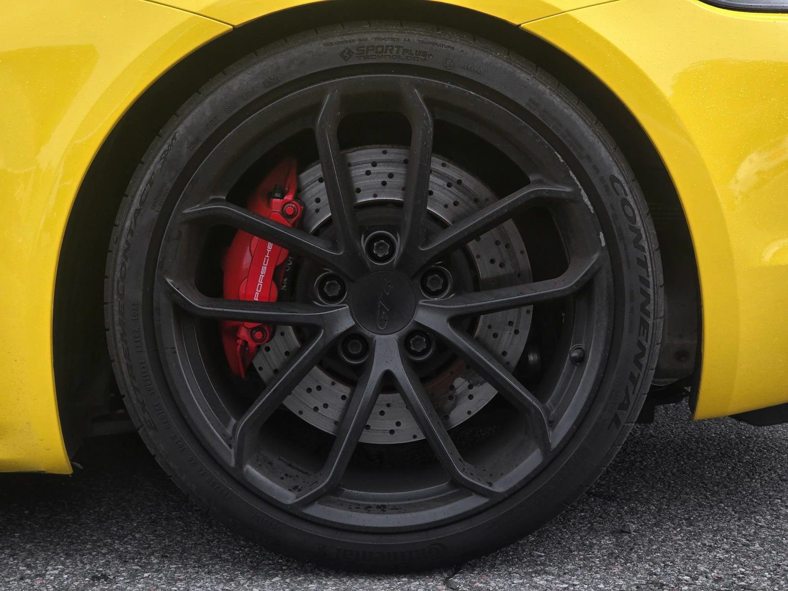 Used 2020 Porsche 718 Cayman GT4 RWD image 21