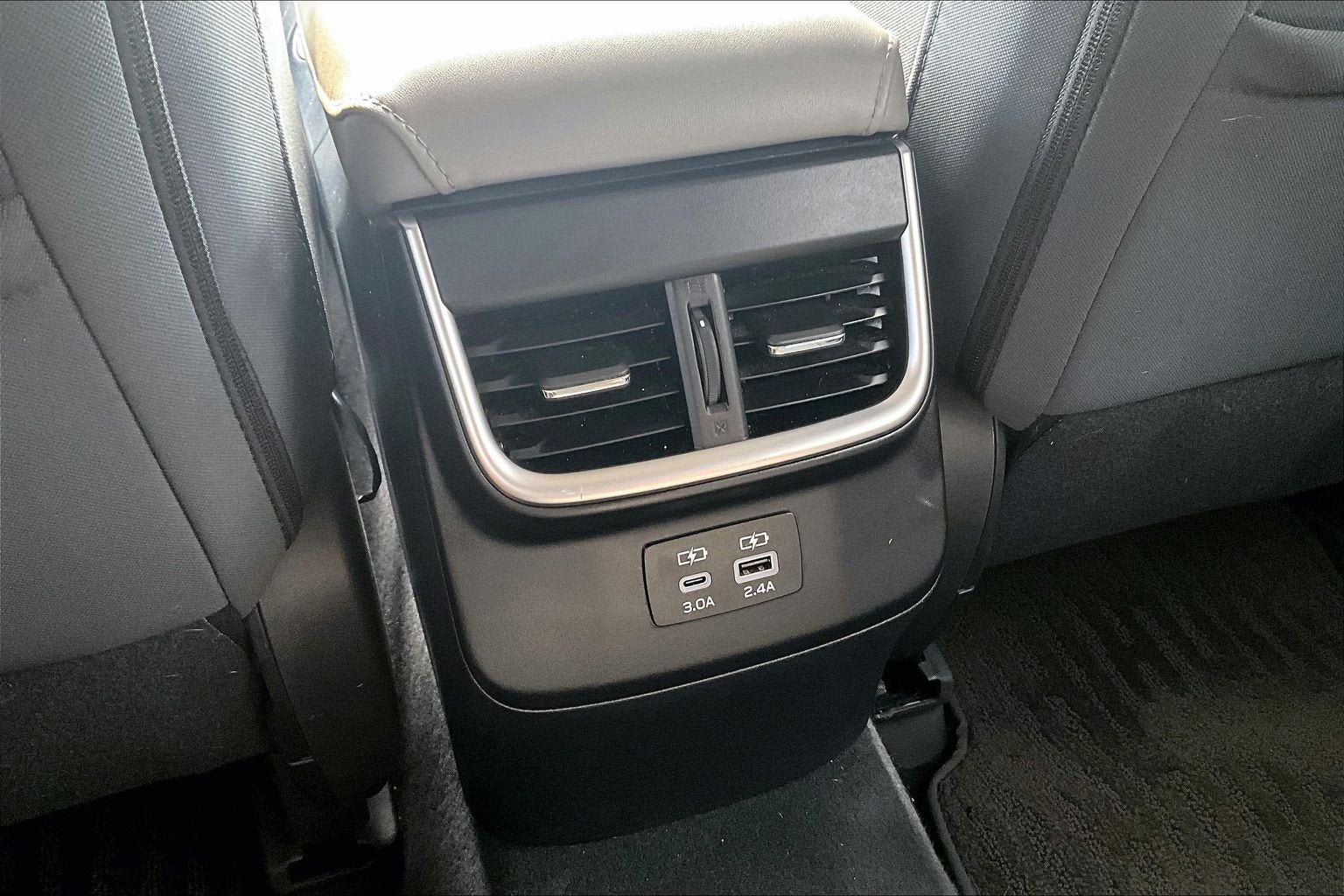Used 2024 Subaru Outback Premium AWD/4WD image 31