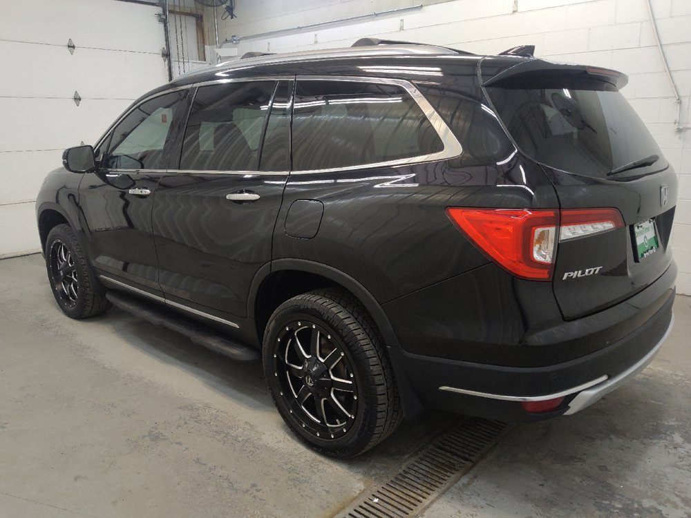 Used 2021 Honda Pilot Touring image 3