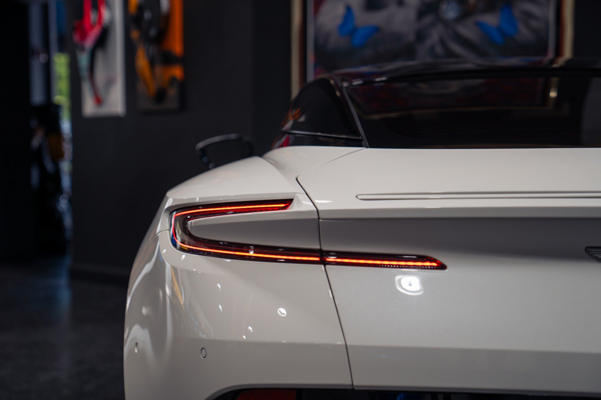 Used 2018 Aston Martin DB11 V12 RWD image 20