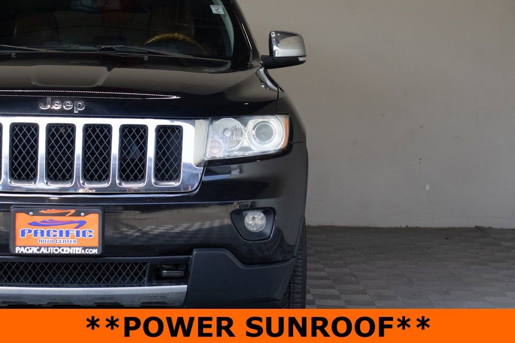 Used 2012 Jeep Grand Cherokee Overland AWD/4WD image 5