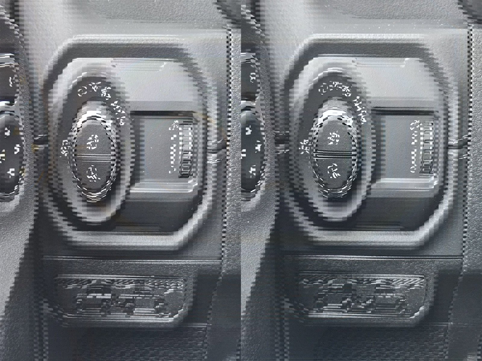 New 2025 Jeep Gladiator Sport image 23