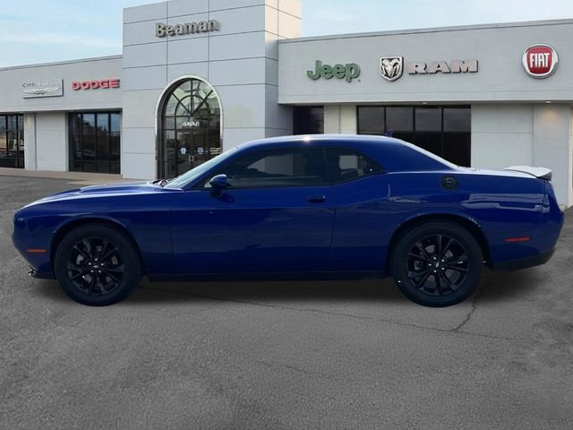 Used 2022 Dodge Challenger SXT w/ Blacktop Package AWD/4WD image 4