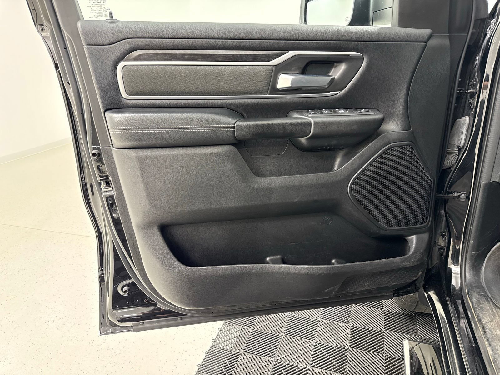 Used 2022 RAM 1500 Big Horn AWD/4WD image 15