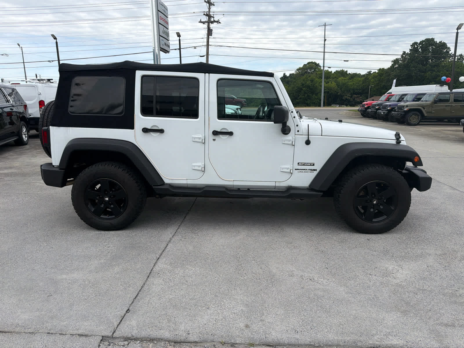Used 2018 Jeep Wrangler Unlimited Sport S AWD/4WD image 5