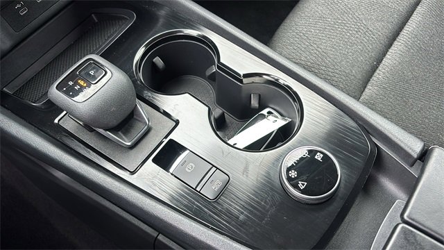 Used 2024 Nissan Rogue SV image 20