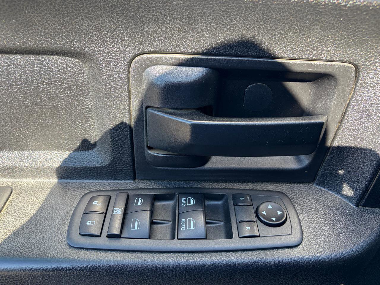 Used 2014 RAM 5500 Tradesman image 24