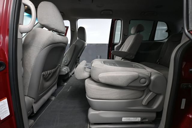 Used 2008 Hyundai Entourage GLS FWD image 31