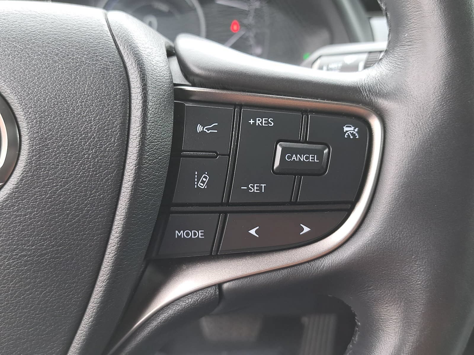 Used 2023 Lexus UX 250h F Sport w/ Accessory Package (Z2) FWD image 18