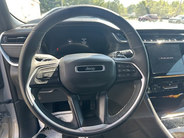 Used 2024 Jeep Grand Cherokee L Laredo image 17