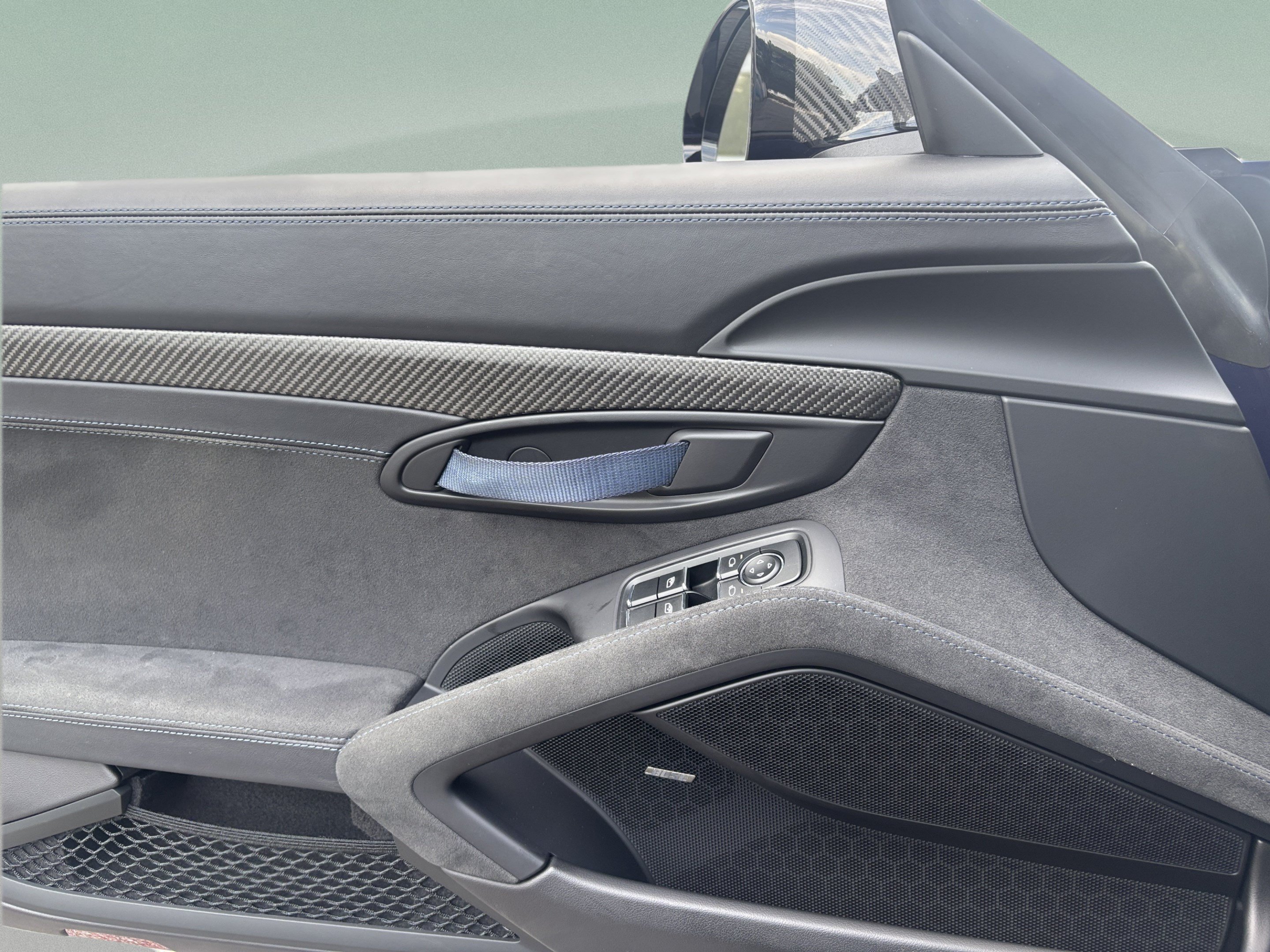 Used 2023 Porsche 718 Cayman GT4 RS RWD image 19