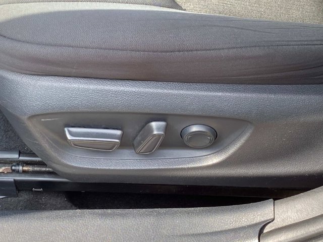Used 2020 Toyota Camry LE FWD image 14