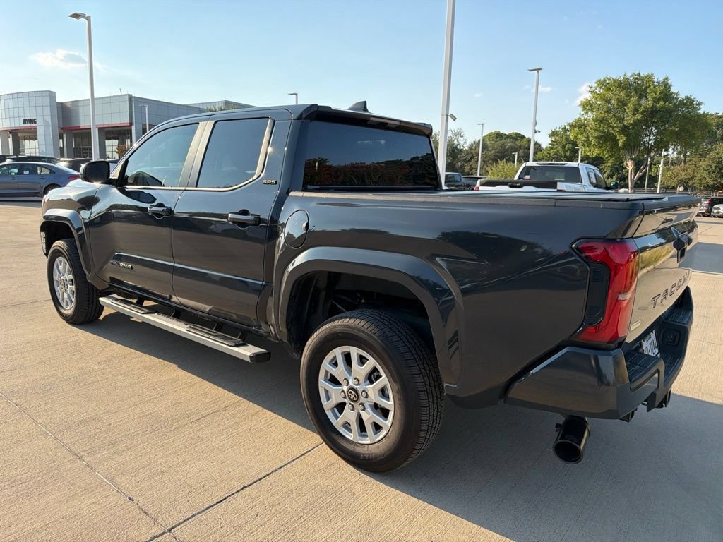 Used 2025 Toyota Tacoma SR5 RWD image 9
