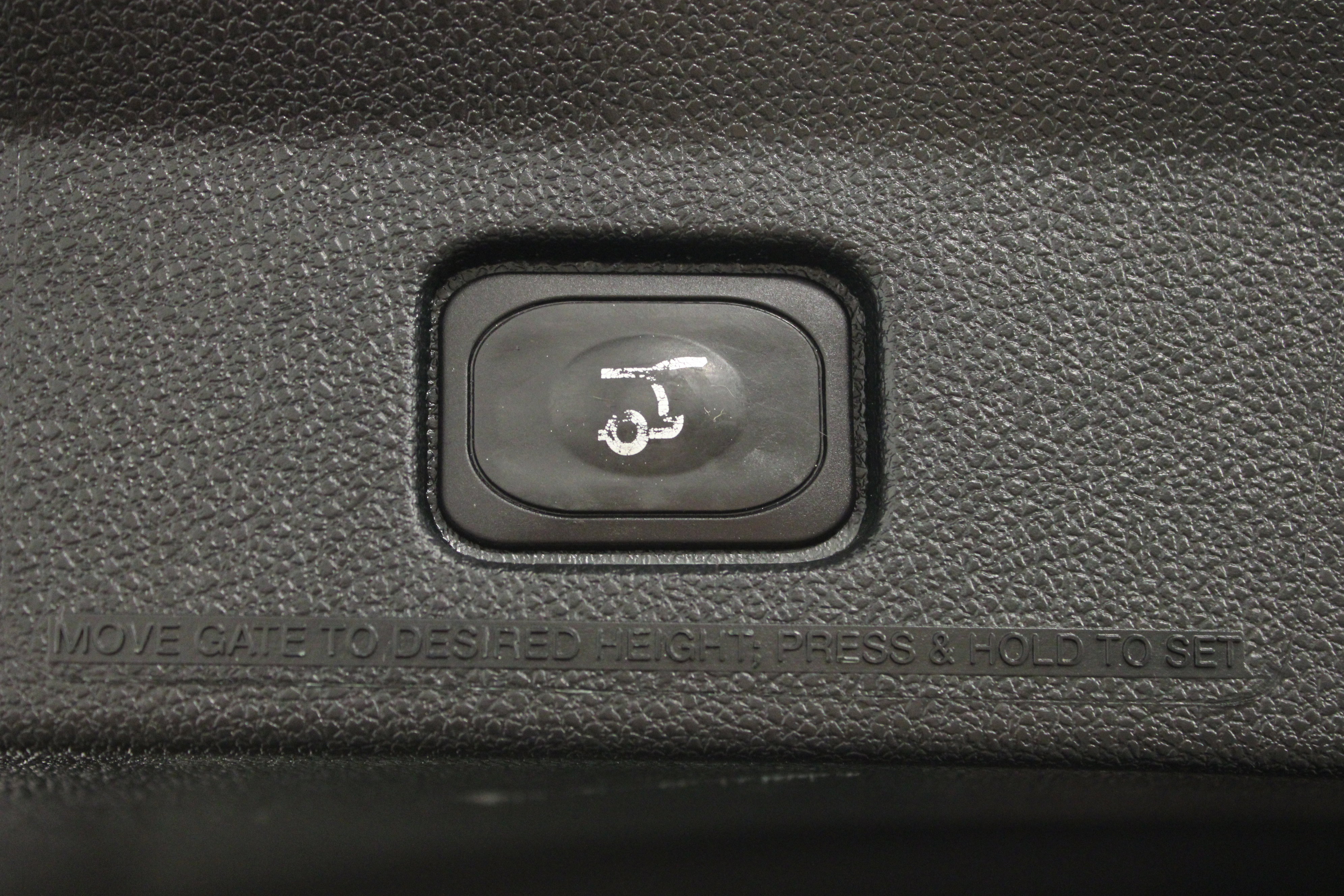 Used 2018 Ford Explorer Sport AWD/4WD image 16