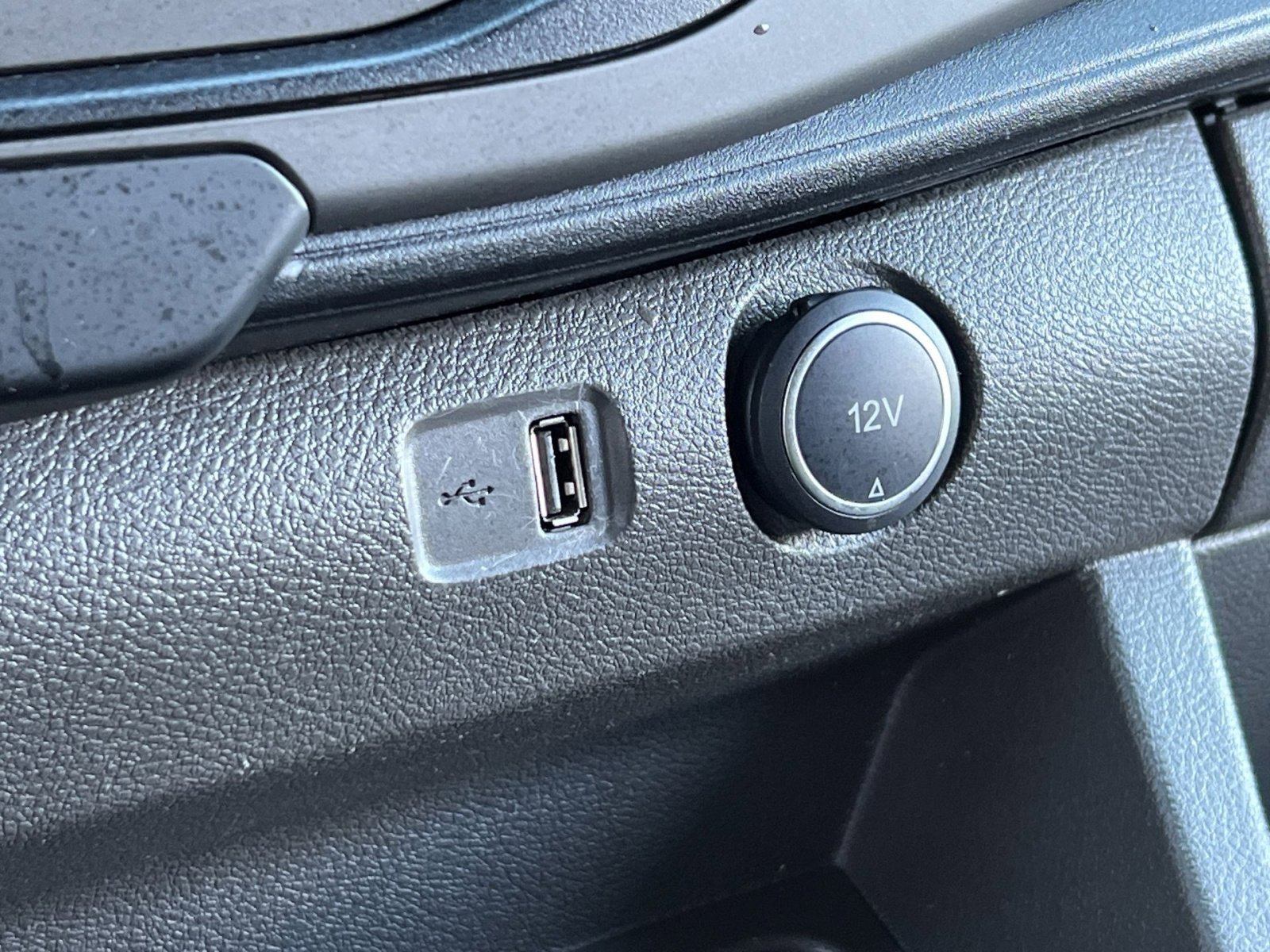 Used 2022 Ford Transit 350 XLT image 34