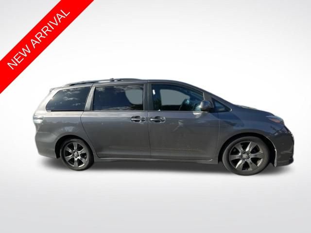 Used 2017 Toyota Sienna SE Premium FWD 360° Tour