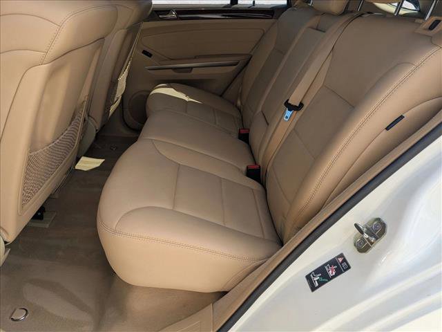 Used 2010 Mercedes-Benz ML 350 BlueTEC 4MATIC image 18