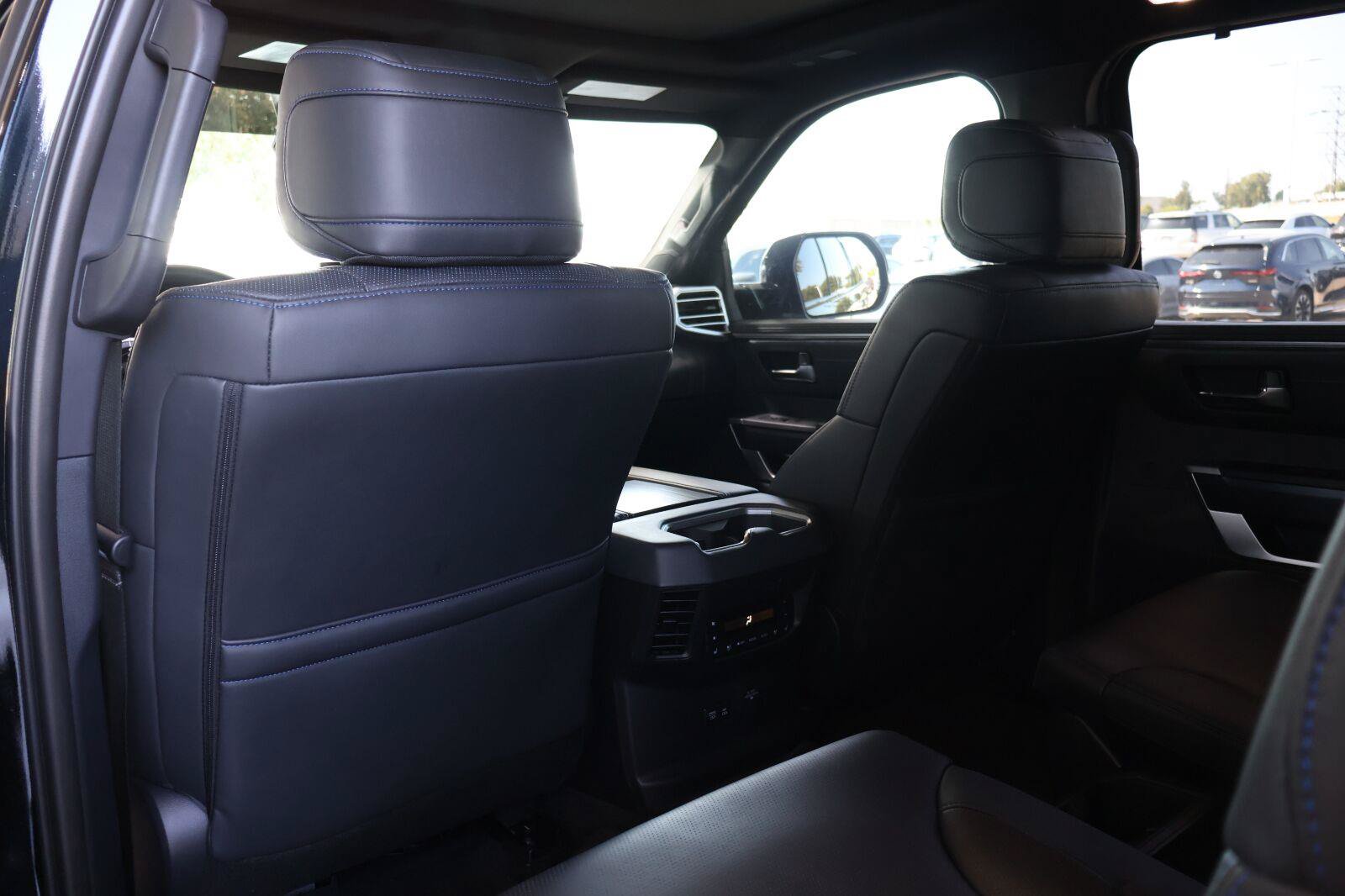 Used 2025 Toyota Sequoia Platinum AWD/4WD image 20