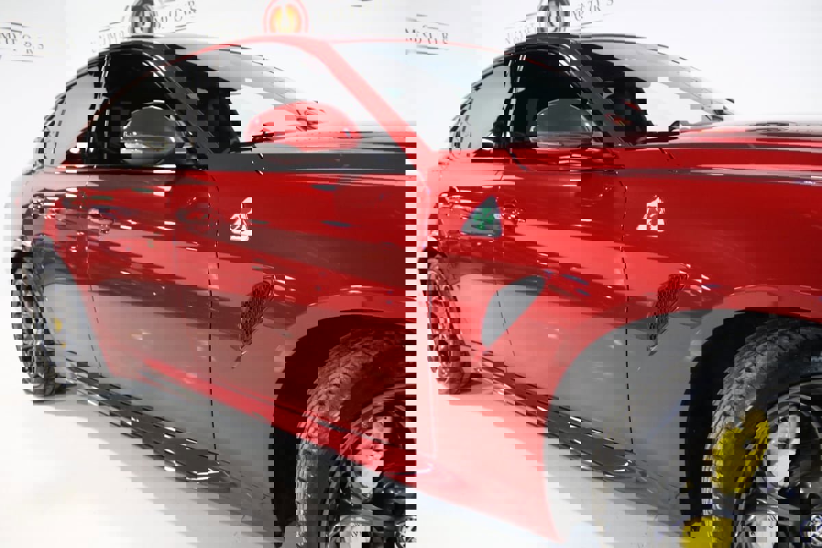 Used 2018 Alfa Romeo Giulia Quadrifoglio w/ Driver Assist Dynamic Package image 8